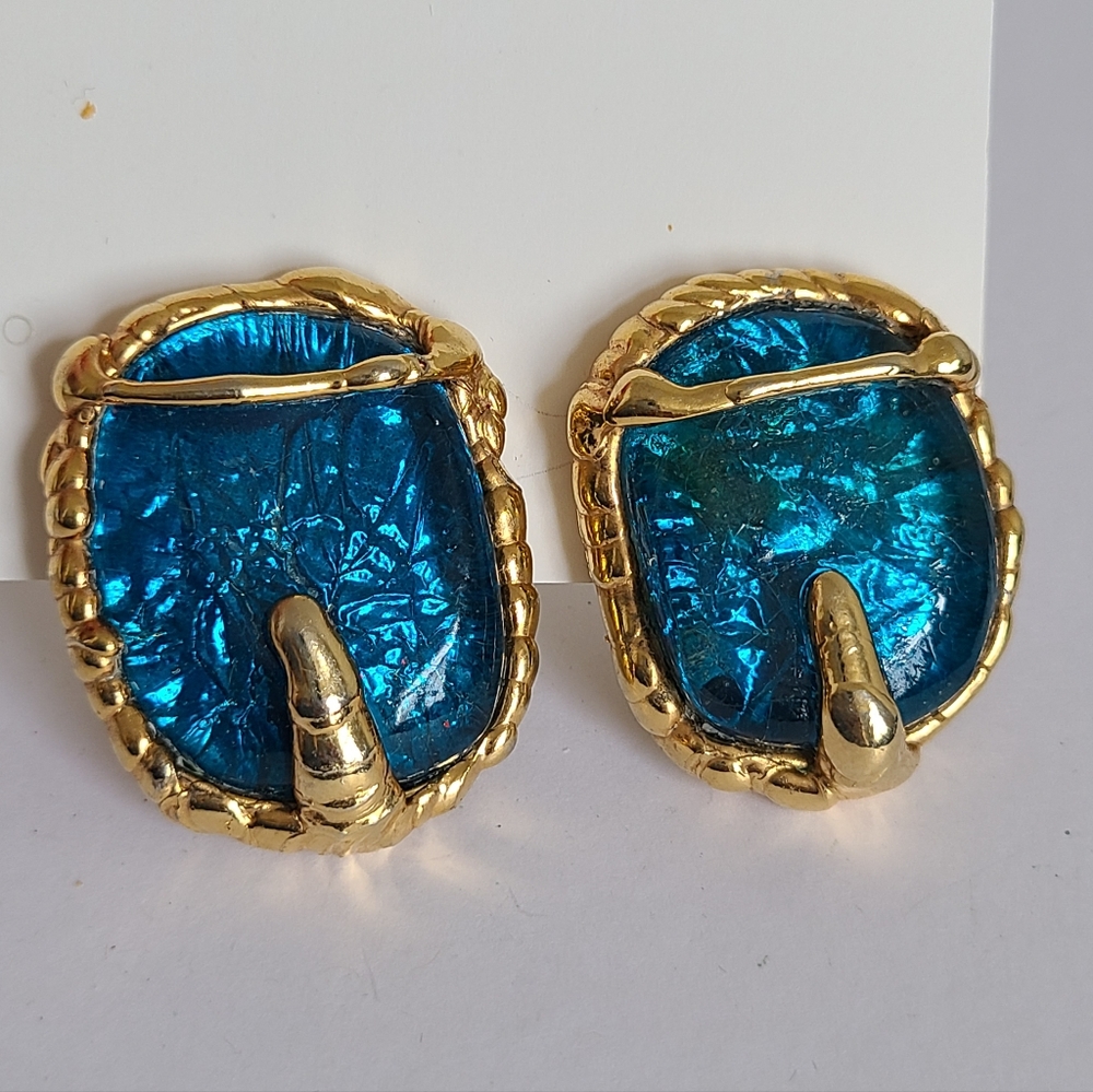 Vintage Odd Unique Chunky Gold Twisted Blue Gripoix Glass Clip On Stud Earrings